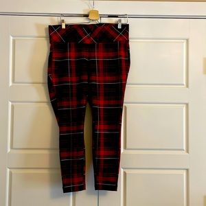 Torrid Plaid pixie leggings